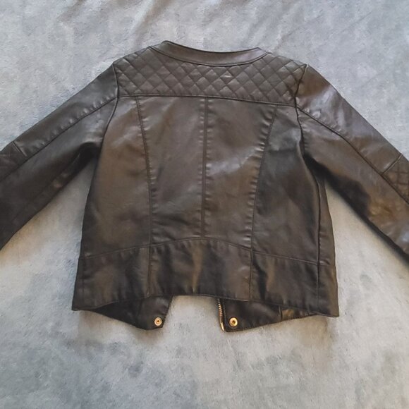 Girl's H&M black faux leather cool mini jacket Size 9-10Y - Picture 2 of 4